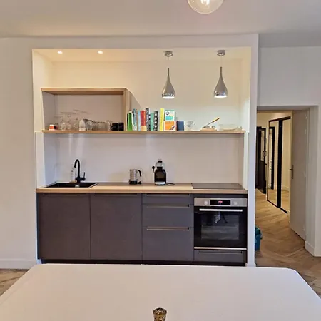 Charming Bright In Appartement